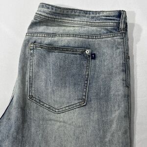 Pilcro Women Light Wash Slim Boyfriend Distressed Jeans Sz 32X29 Actual (38X29)‎